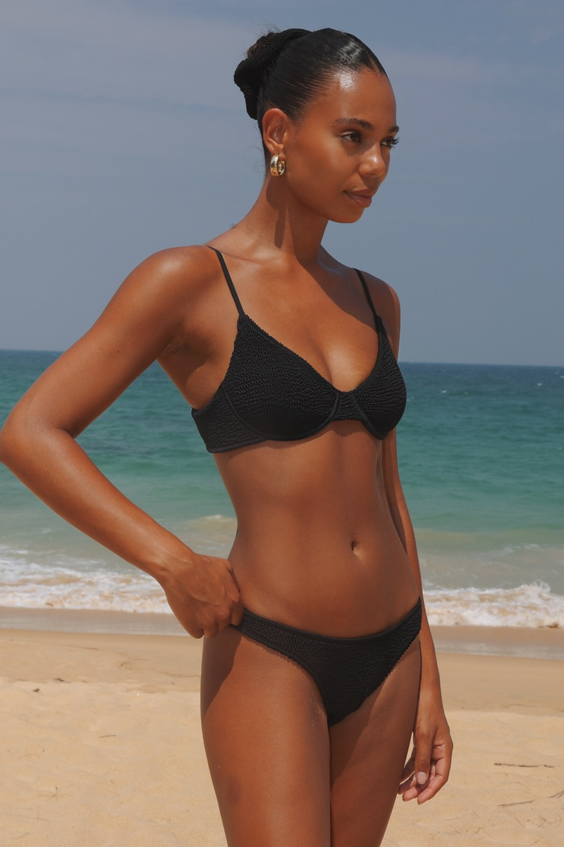 'Black' Scrunch Underwire Bikini Top